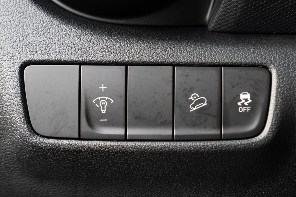 Used 2023 Hyundai Kona SEL image 20