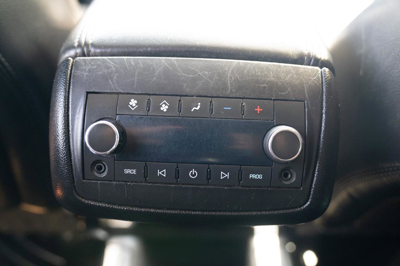 Used 2015 Chevrolet Traverse LTZ w/ LPO, 'HIT The Road' Package image 25