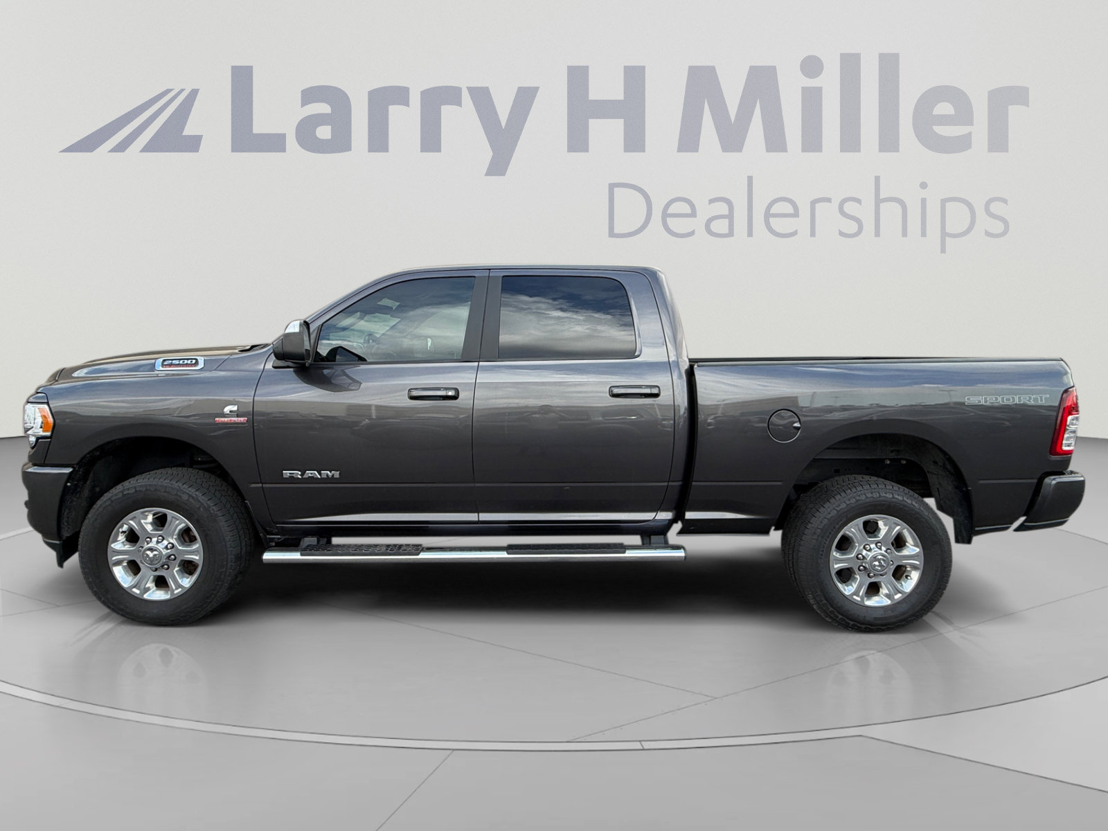 Used 2021 RAM 2500 Big Horn w/ Level 1 Equipment Group AWD/4WD image 2