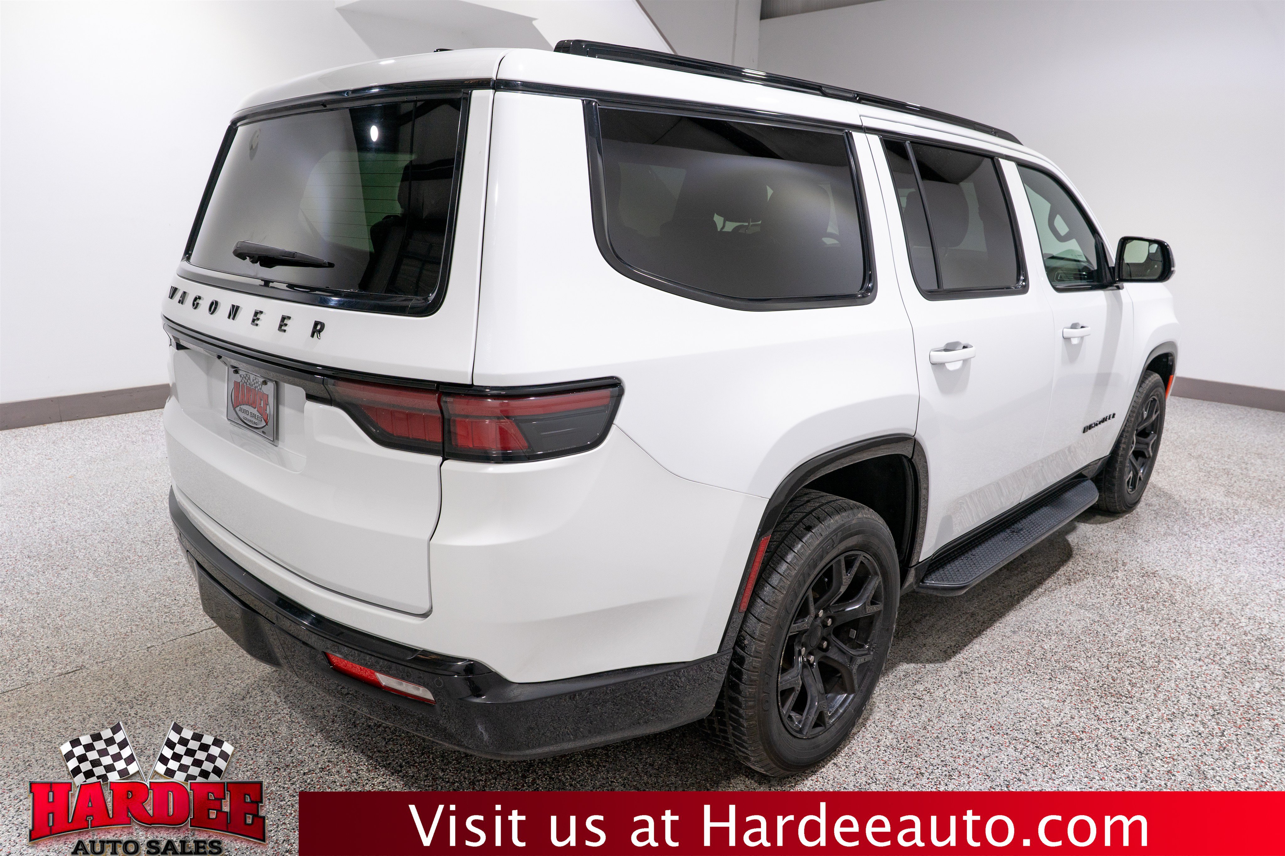 Used 2024 Jeep Wagoneer Series II AWD/4WD image 5