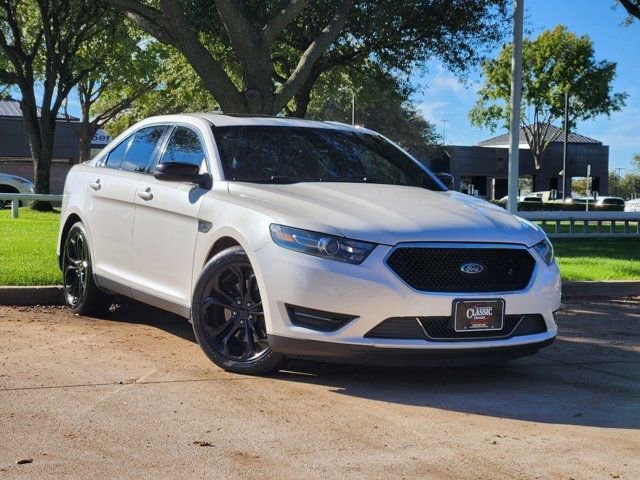 Used 2018 Ford Taurus SHO image 2