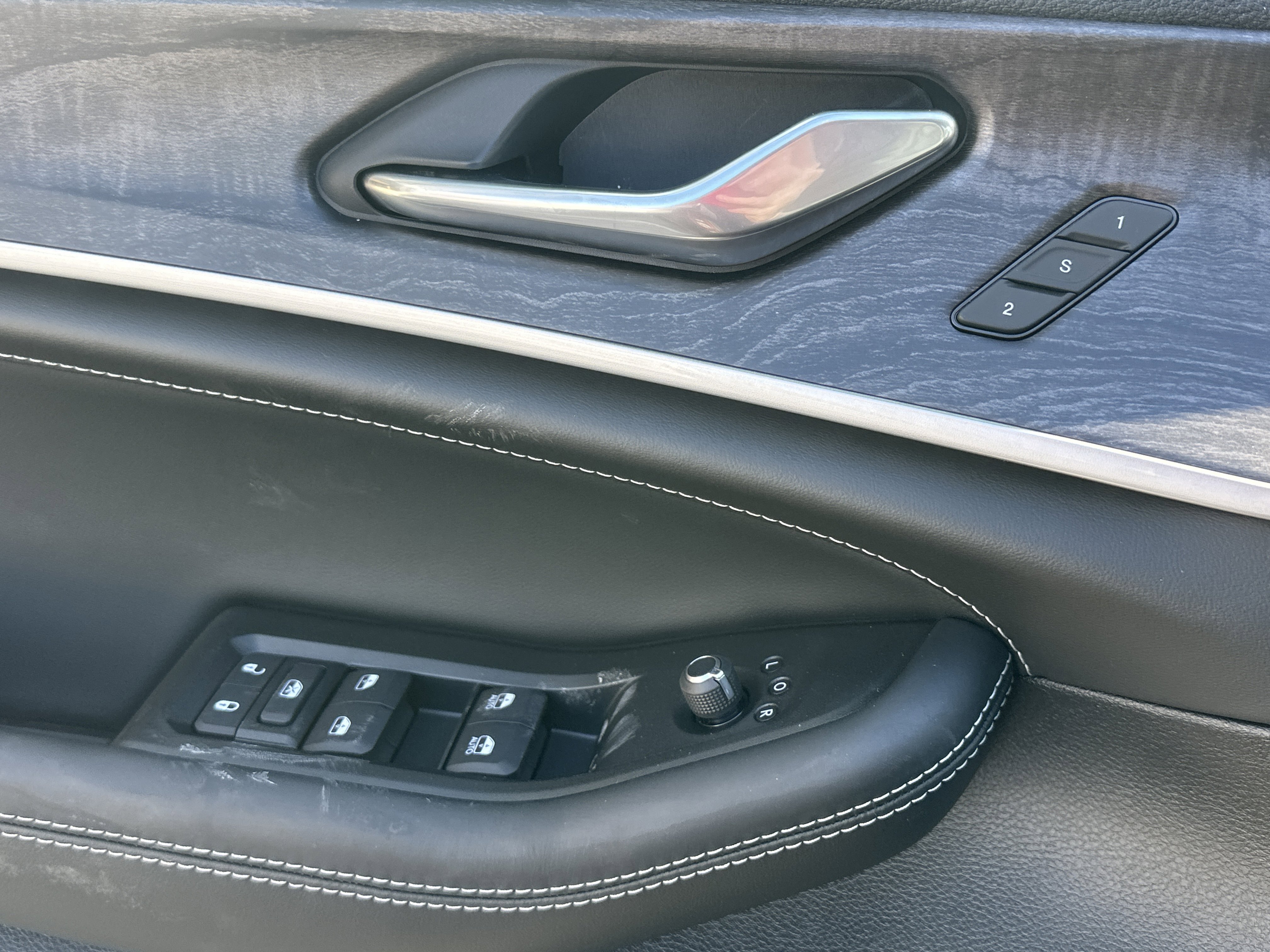 New 2026 Jeep Grand Cherokee Limited Reserve image 11