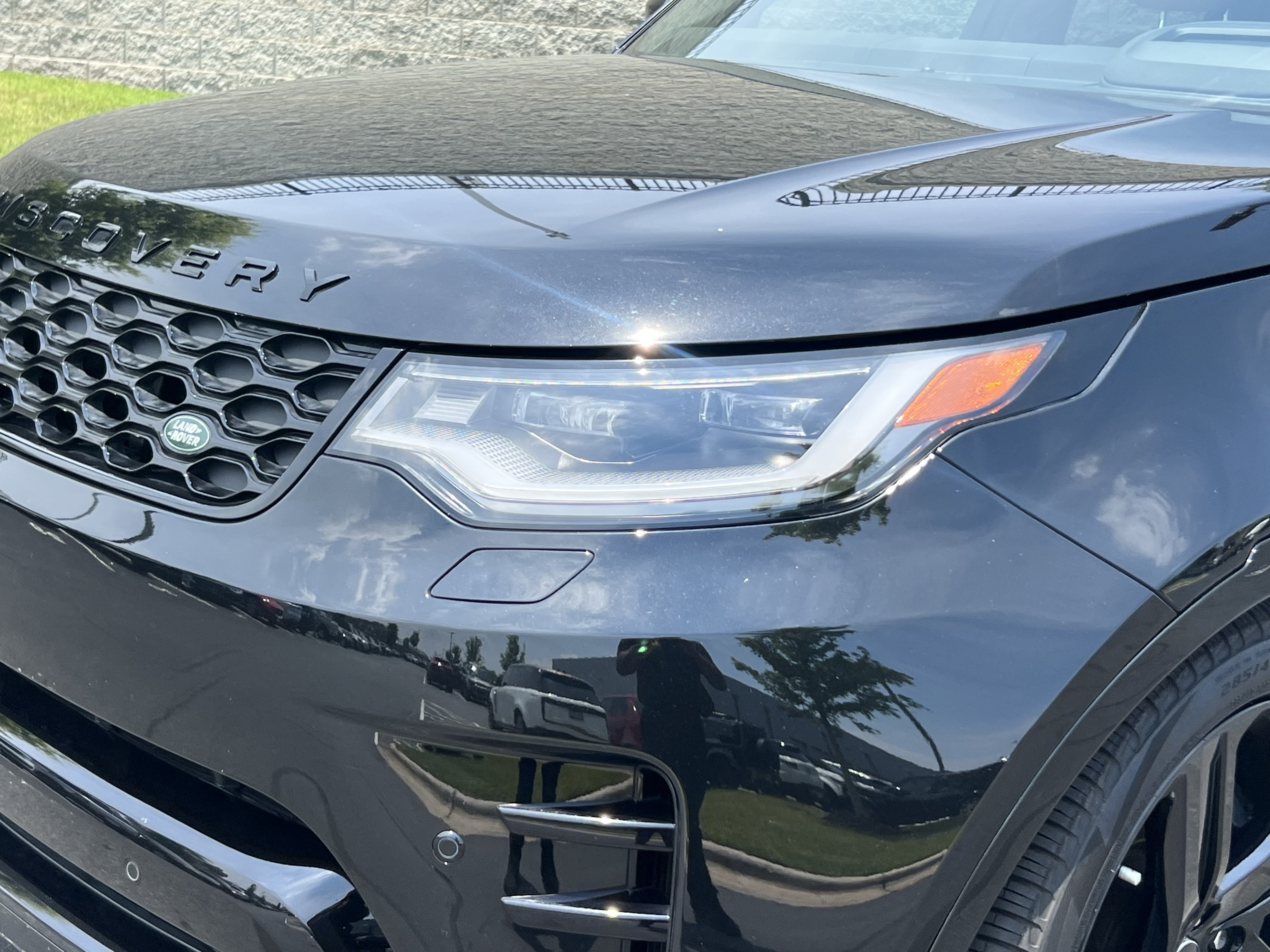 Certified 2025 Land Rover Discovery Dynamic SE AWD/4WD image 12