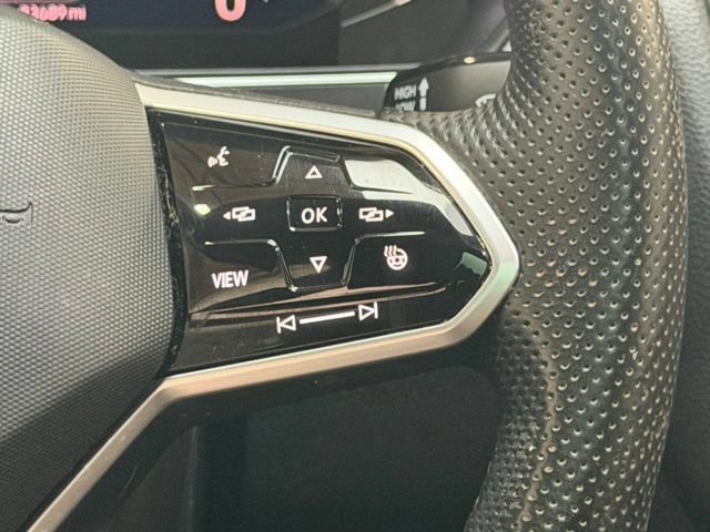 Used 2022 Volkswagen Tiguan SEL R-Line AWD/4WD image 15