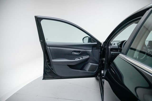 Used 2024 Nissan Sentra SV FWD image 22