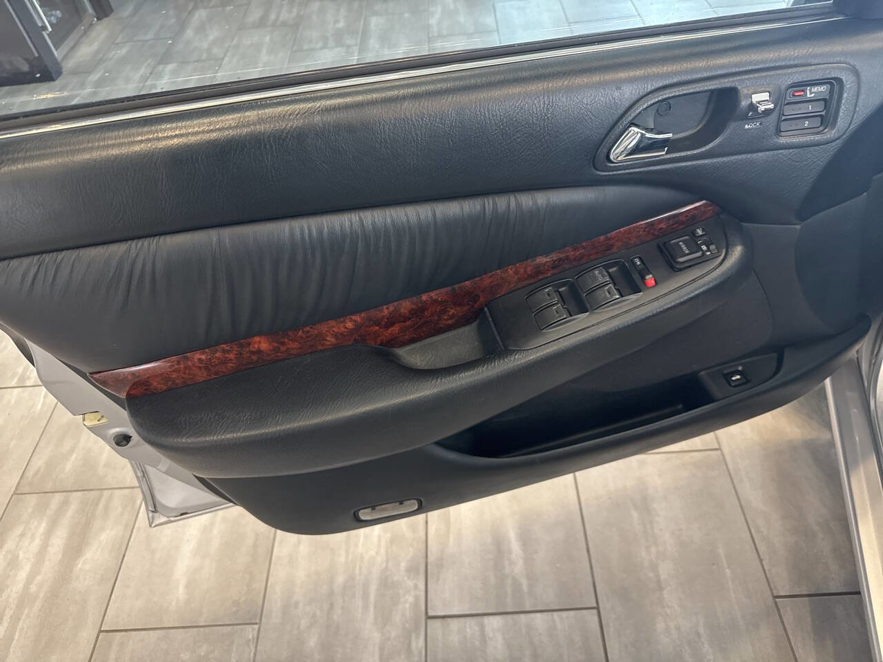 Used 2002 Acura TL w/ Navigation image 33