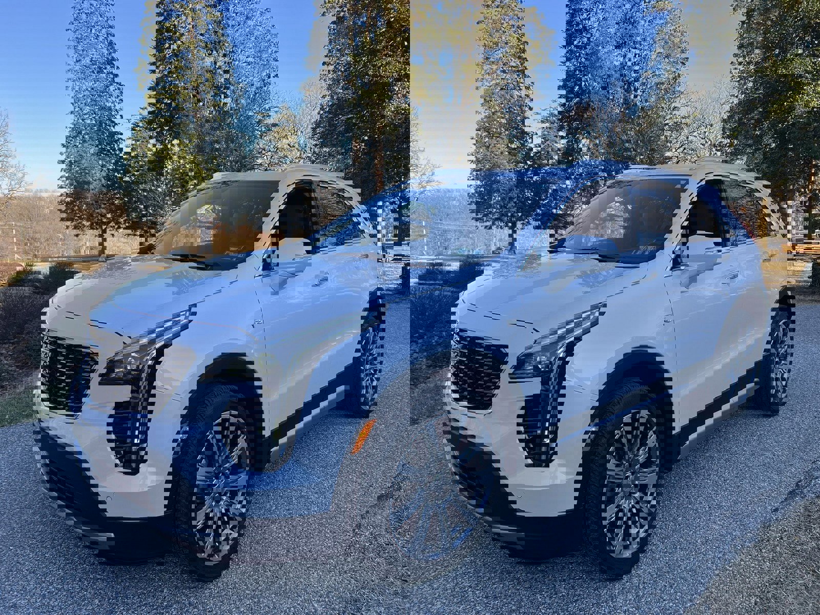 Used 2019 Cadillac XT4 Premium Luxury image 4