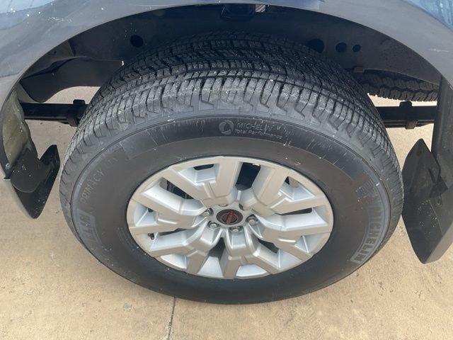 Used 2015 Nissan Frontier SV w/ SV Value Truck Package image 27