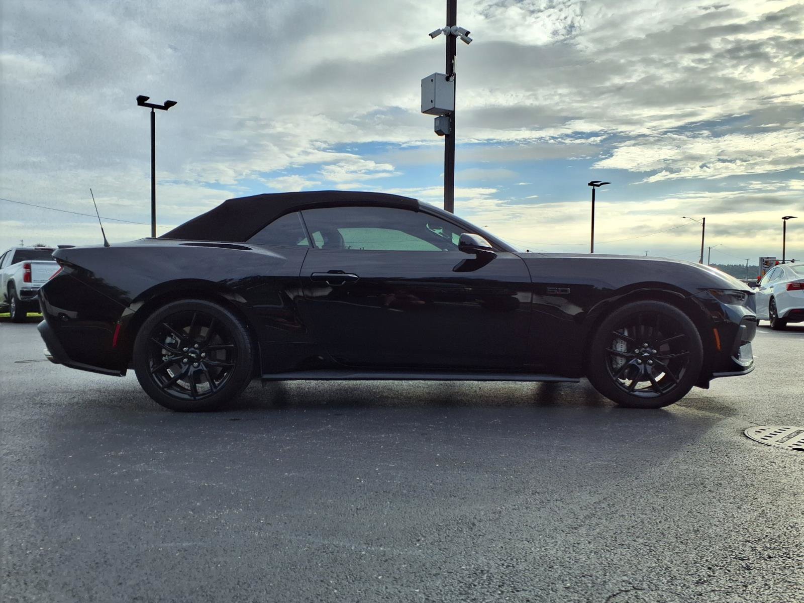 Used 2024 Ford Mustang GT Premium RWD image 34