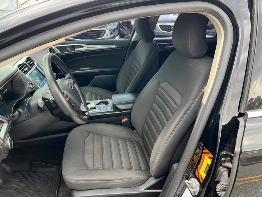 Used 2018 Ford Fusion SE w/ Fusion SE Technology Package image 7