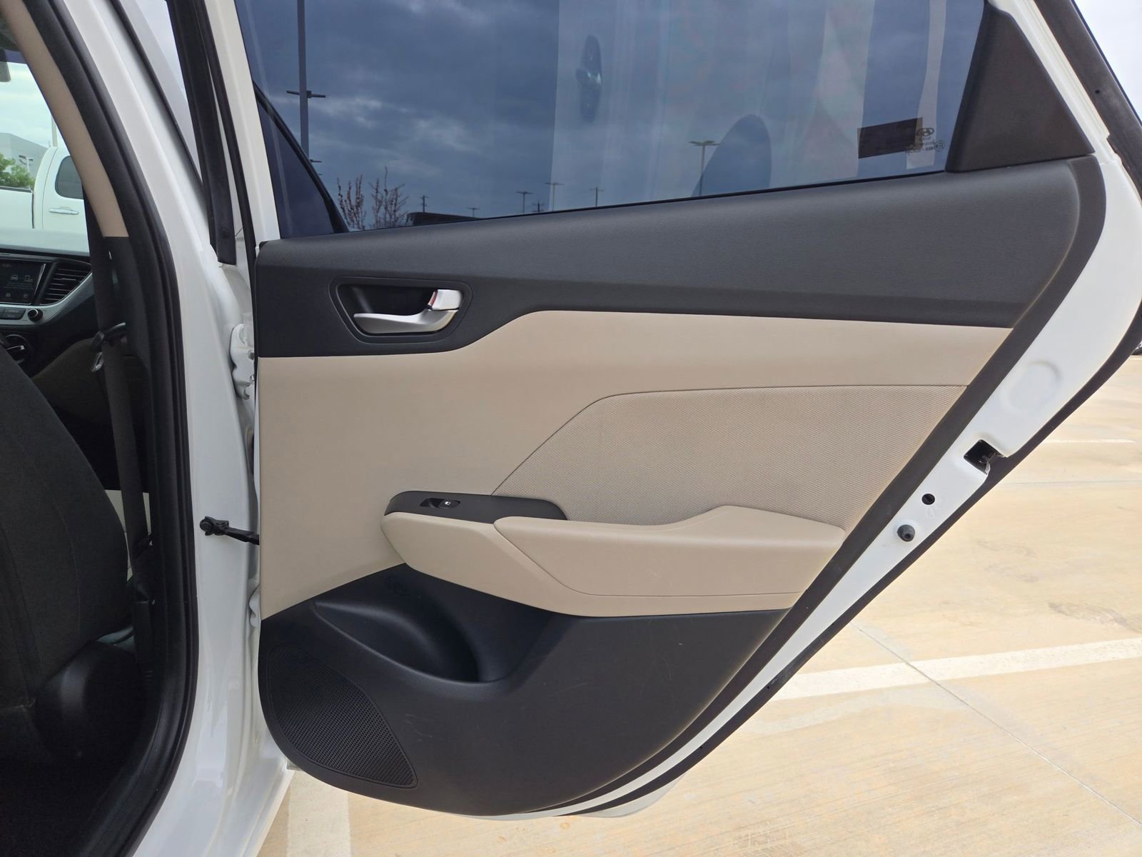 Used 2022 Hyundai Accent SEL FWD image 24