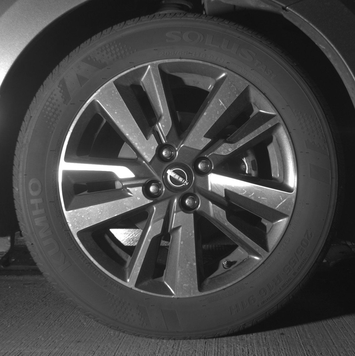 Used 2025 Nissan Versa SV image 13