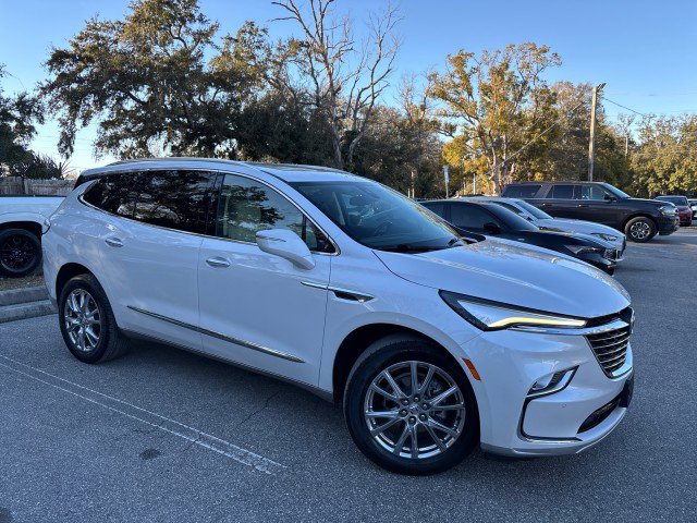 Used 2023 Buick Enclave Essence w/ Experience Buick Package image 6