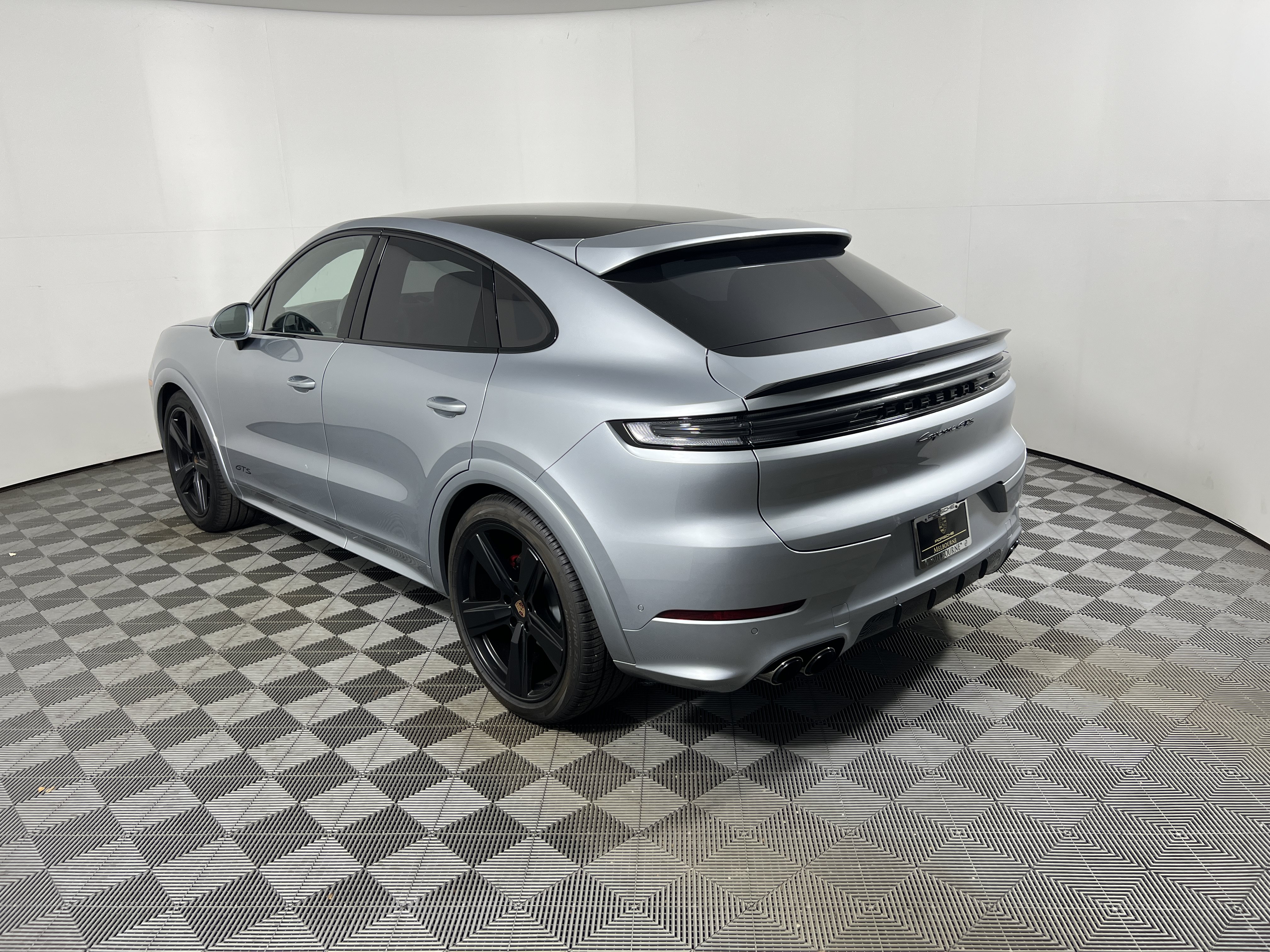 Certified 2026 Porsche Cayenne GTS AWD/4WD image 3