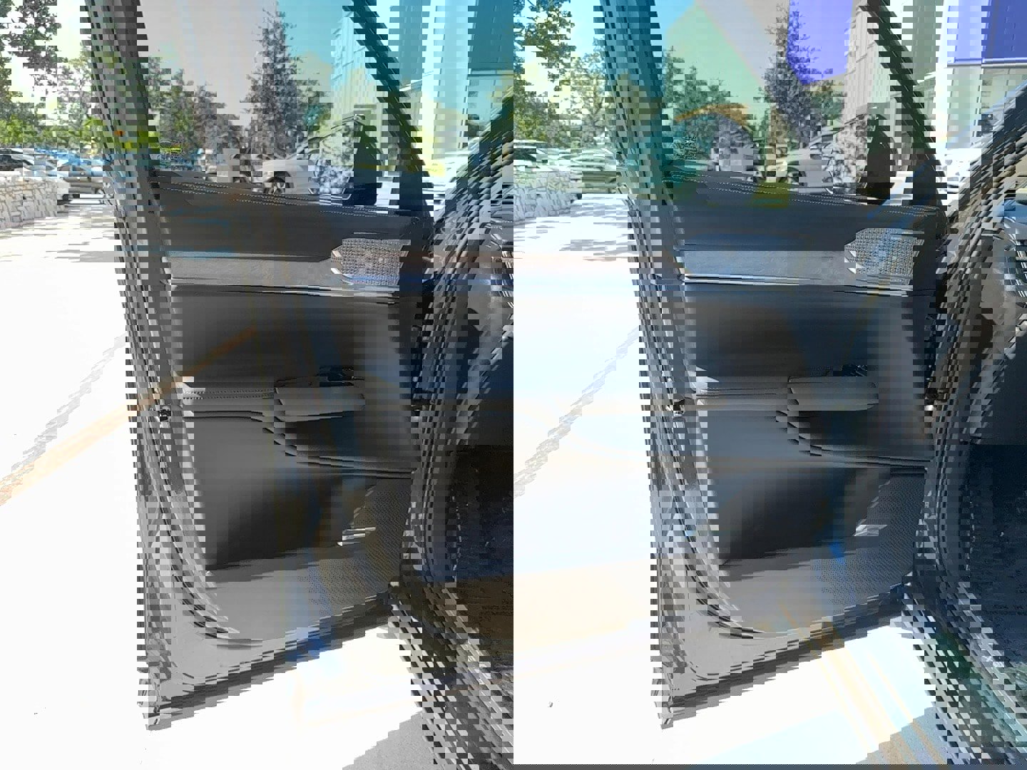 Certified 2025 Volvo EX90 Ultra image 10