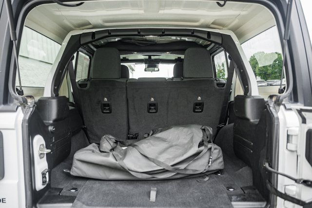 Used 2024 Jeep Wrangler Sport S image 18