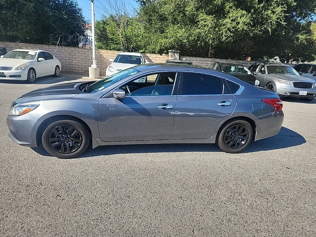 Used 2018 Nissan Altima 2.5 S w/ S Convenience Package FWD image 2