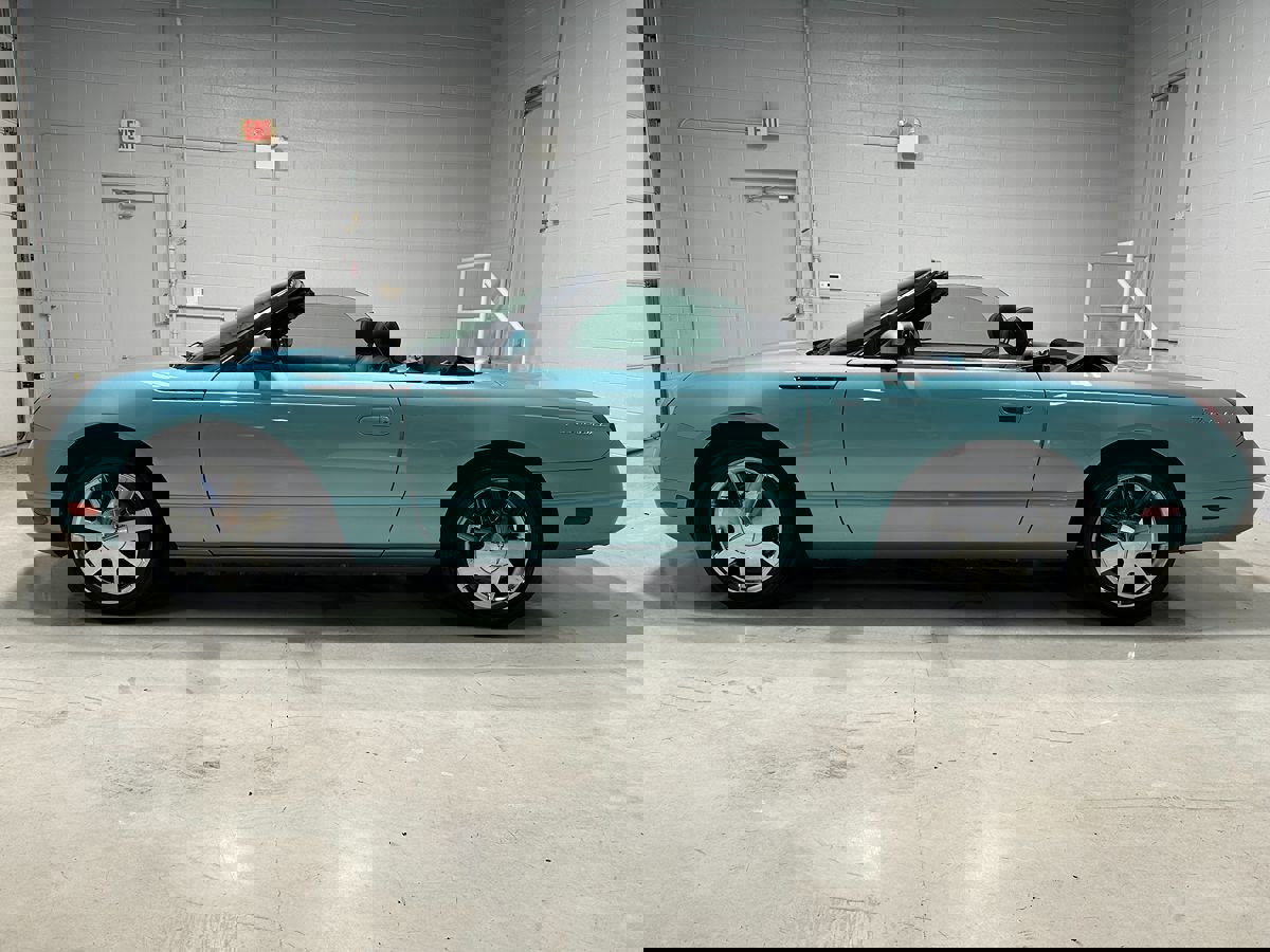 Used 2002 Ford Thunderbird image 21