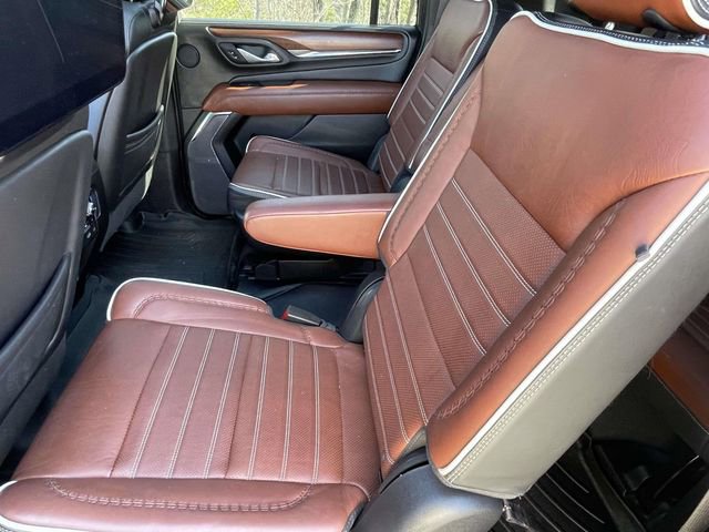 Used 2023 GMC Yukon XL Denali Ultimate AWD/4WD image 13