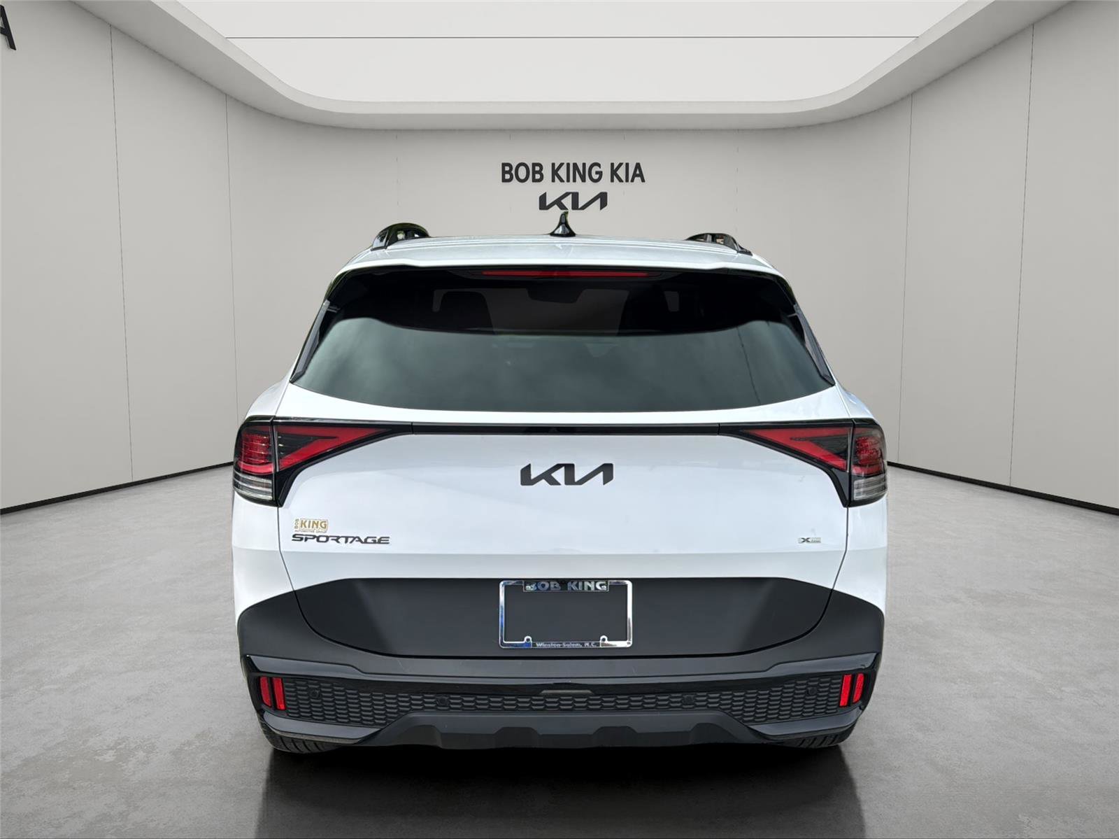 Used 2025 Kia Sportage X-Line w/ Premium Package image 4