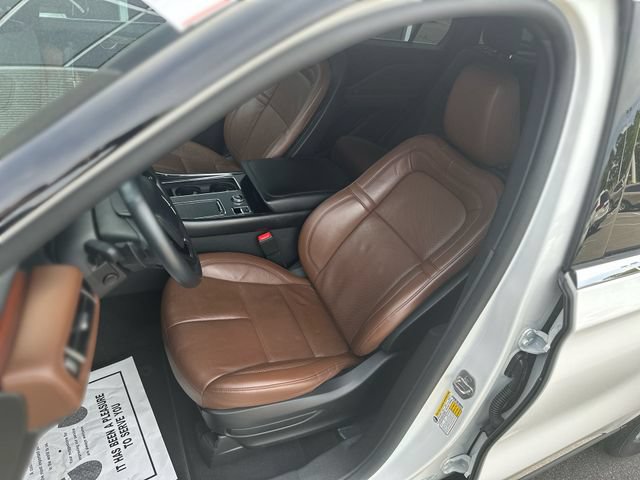 Used 2023 Lincoln Aviator Reserve w/ Equipment Group 201A RWD image 12
