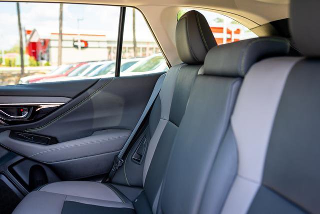 Certified 2025 Subaru Outback Onyx Edition w/ Popular Package #2 image 9