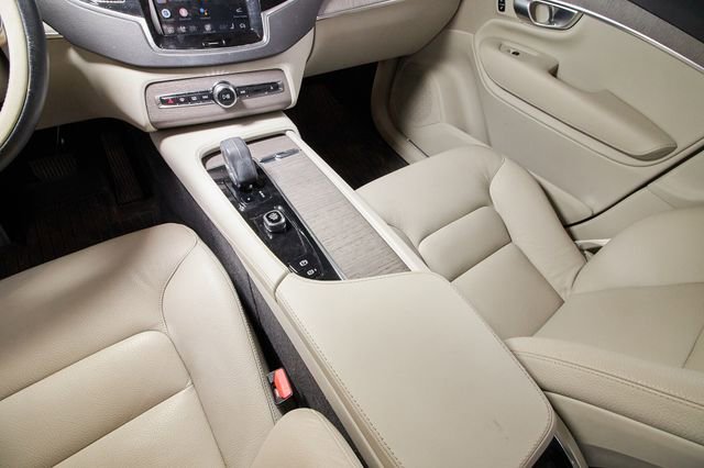 Certified 2023 Volvo XC90 B6 Plus w/ Protection Package Premier AWD/4WD image 9