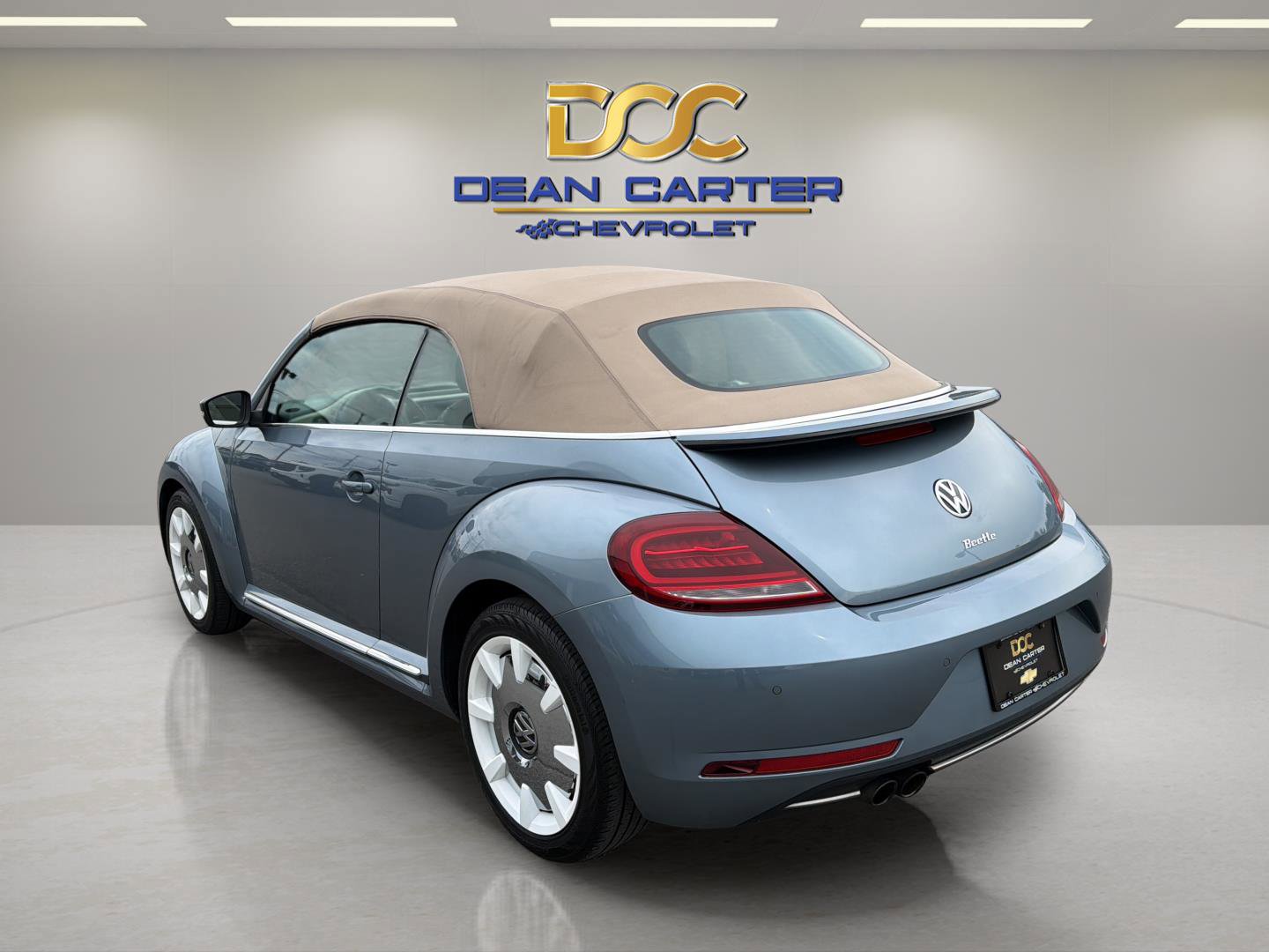 Used 2019 Volkswagen Beetle 2.0T Final Edition SEL FWD image 4