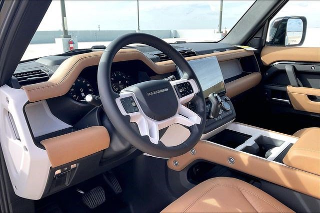 New 2026 Land Rover Defender 110 X-Dynamic SE image 7