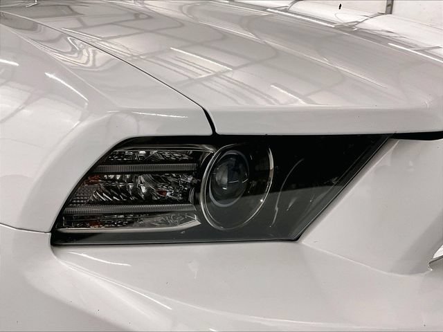 Used 2014 Ford Mustang Premium RWD image 27