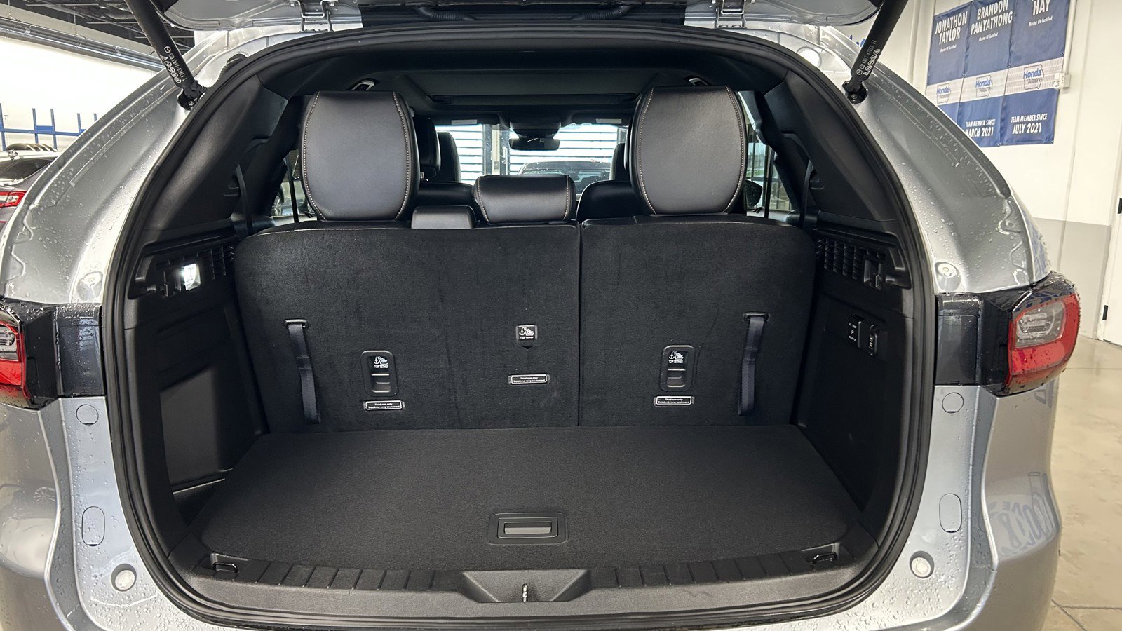 Used 2025 MAZDA CX-90 3.3 Turbo w/ Premium Plus Pkg image 16