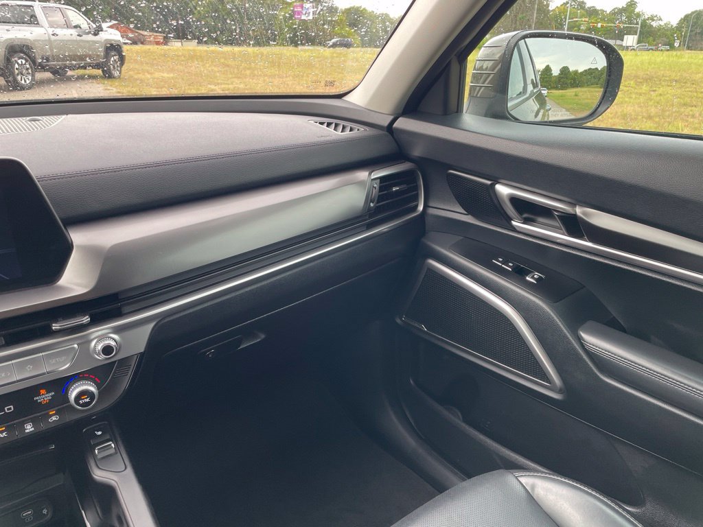 Used 2025 Kia Telluride S AWD/4WD image 34