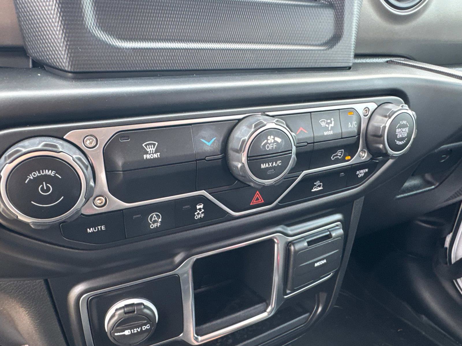 Certified 2022 Jeep Wrangler Sport image 17