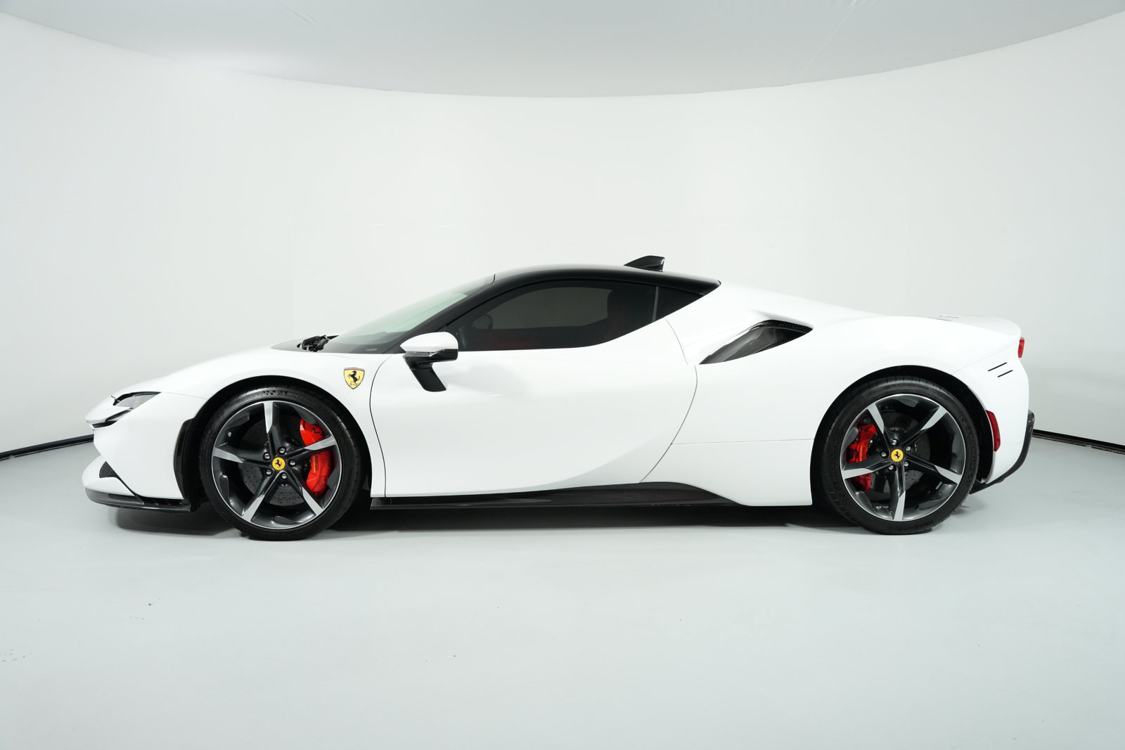 Certified 2021 Ferrari SF90 Stradale AWD/4WD image 7