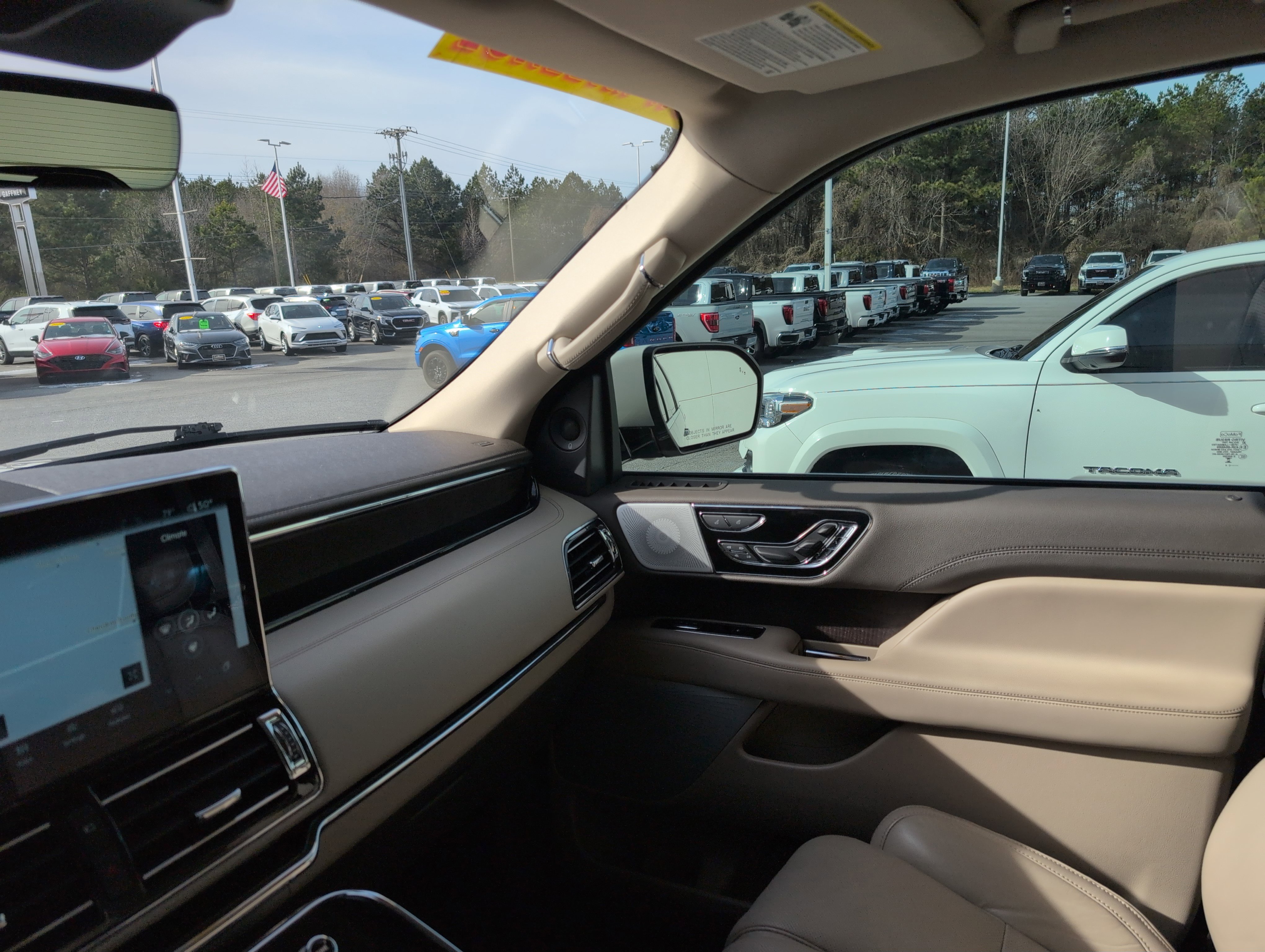 Used 2024 Lincoln Navigator L Reserve image 28