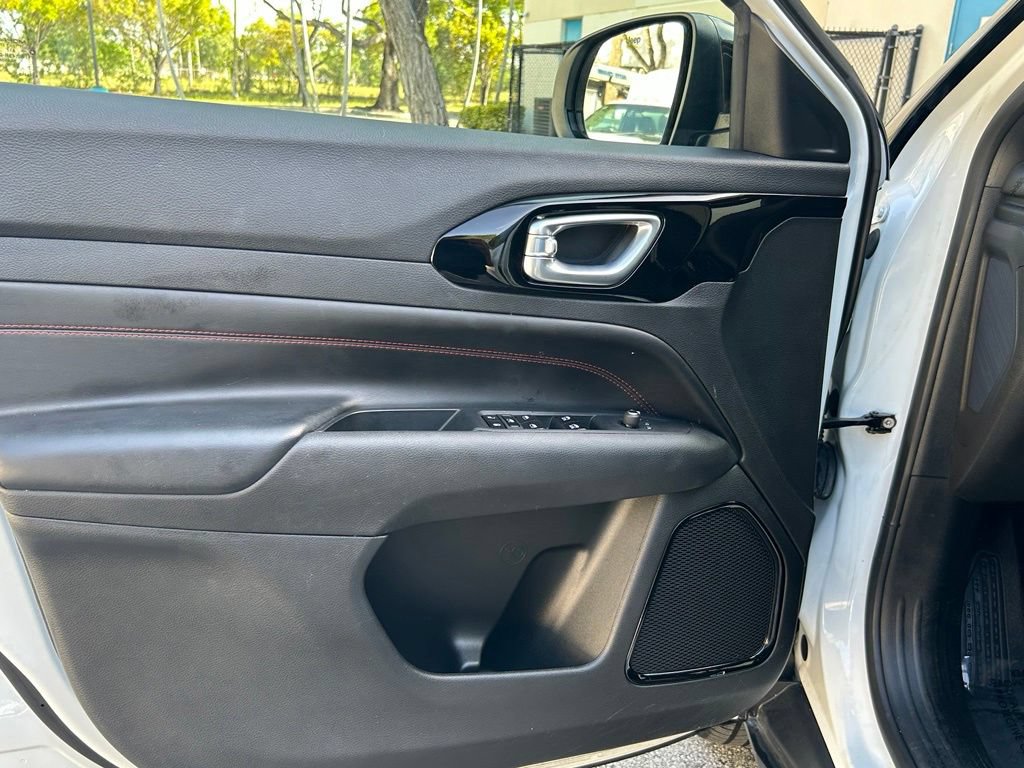 Certified 2023 Jeep Compass Trailhawk AWD/4WD image 15