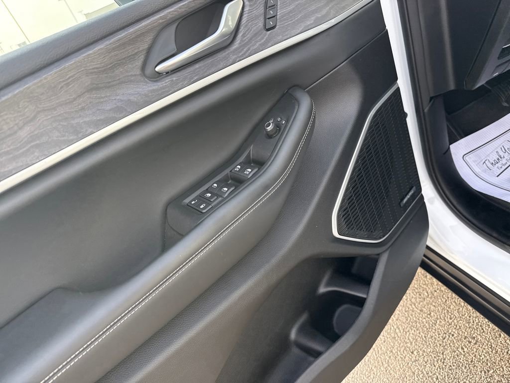 Used 2022 Jeep Grand Cherokee L Limited image 14