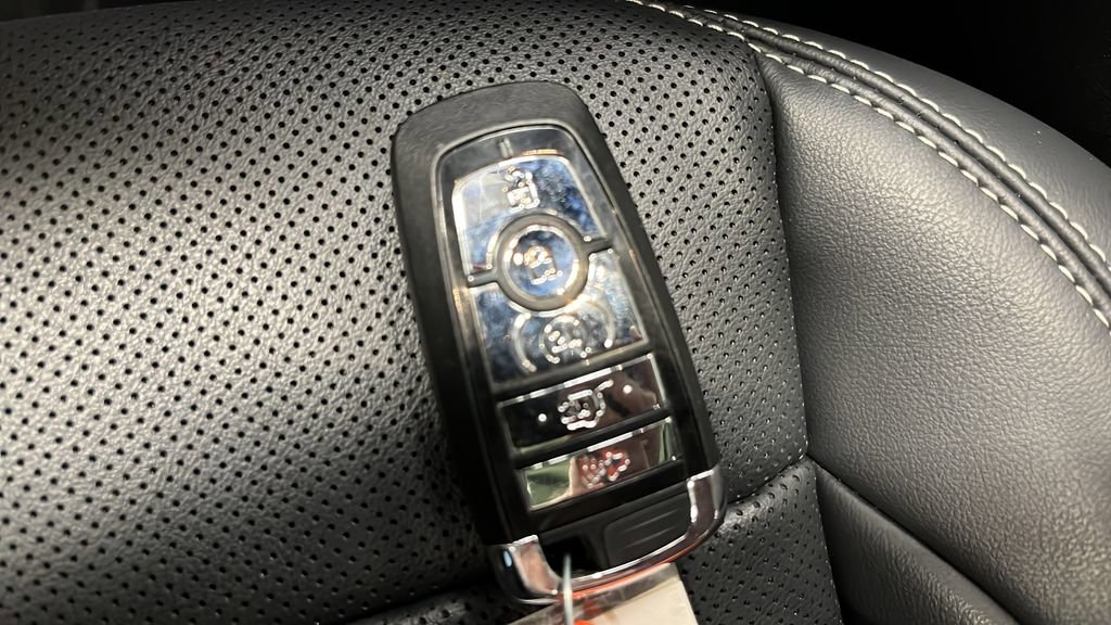 Used 2025 Lincoln Nautilus Premier w/ Equipment Group 102A AWD/4WD image 21