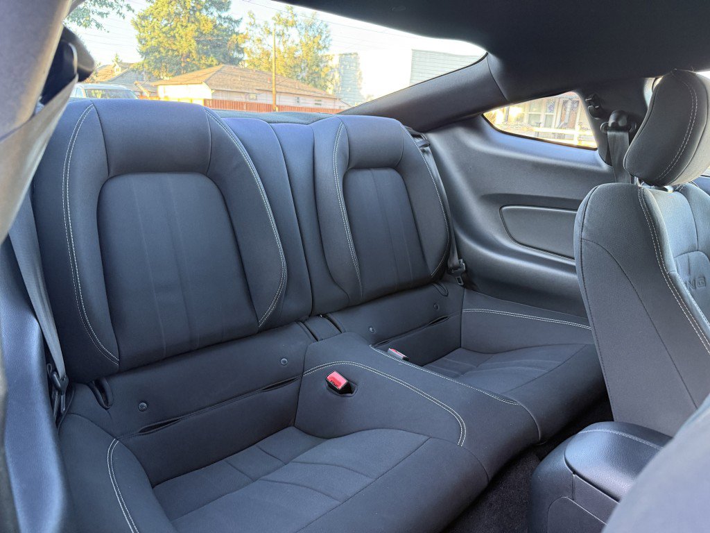 Used 2018 Ford Mustang Coupe image 23