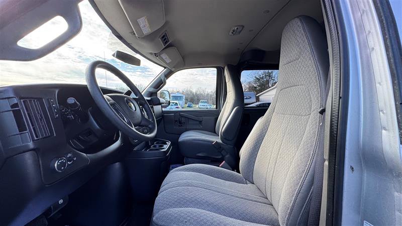 Used 2017 Chevrolet Express 2500 LS image 33
