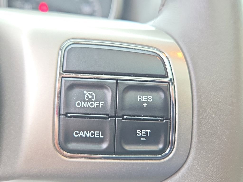 Used 2013 Jeep Grand Cherokee Laredo image 29