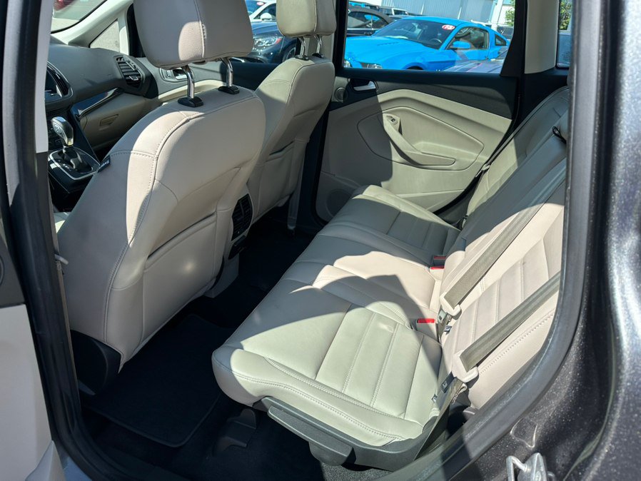 Used 2017 Ford C-MAX Titanium w/ Interior Protection Package FWD image 15