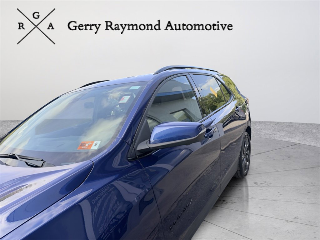 Used 2022 Chevrolet Equinox RS w/ RS Leather Package image 12