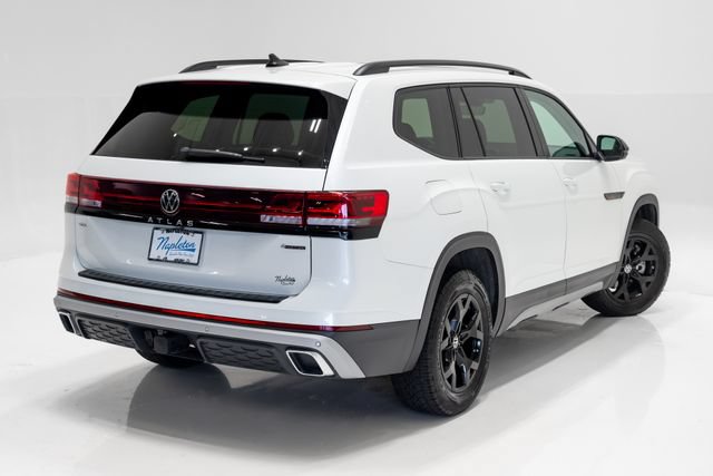 Used 2024 Volkswagen Atlas Peak Edition SEL AWD/4WD image 38