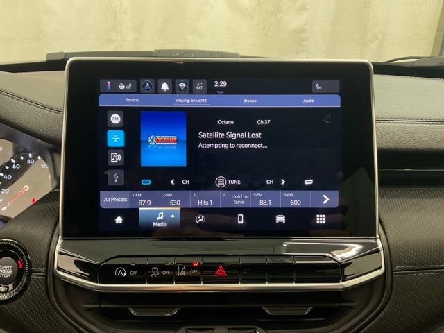 New 2026 Jeep Compass Latitude AWD/4WD image 18