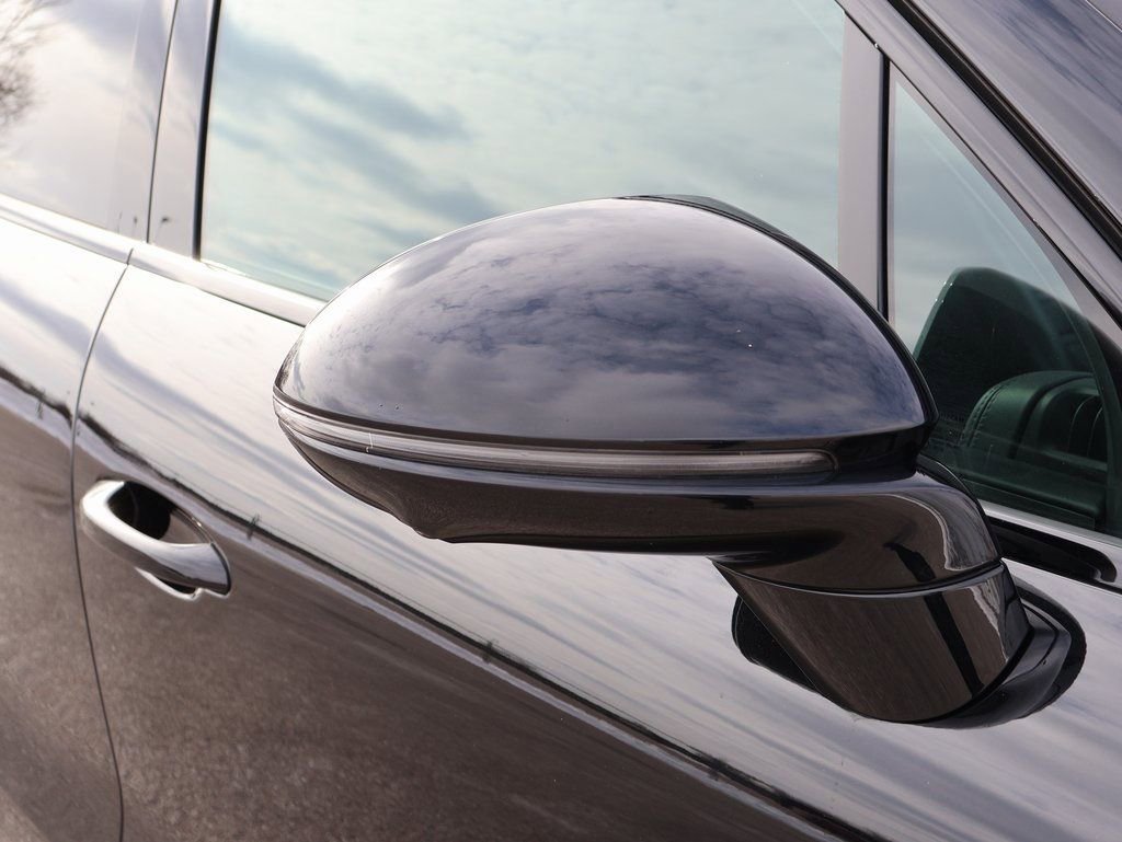 Certified 2023 Porsche Cayenne Turbo S AWD/4WD image 16
