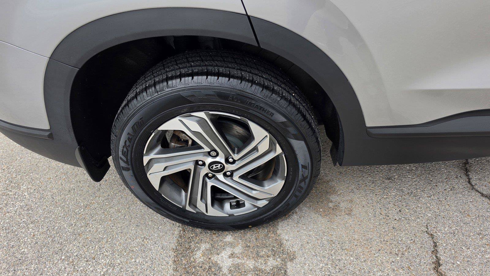 Used 2023 Hyundai Santa Fe SE AWD/4WD image 32