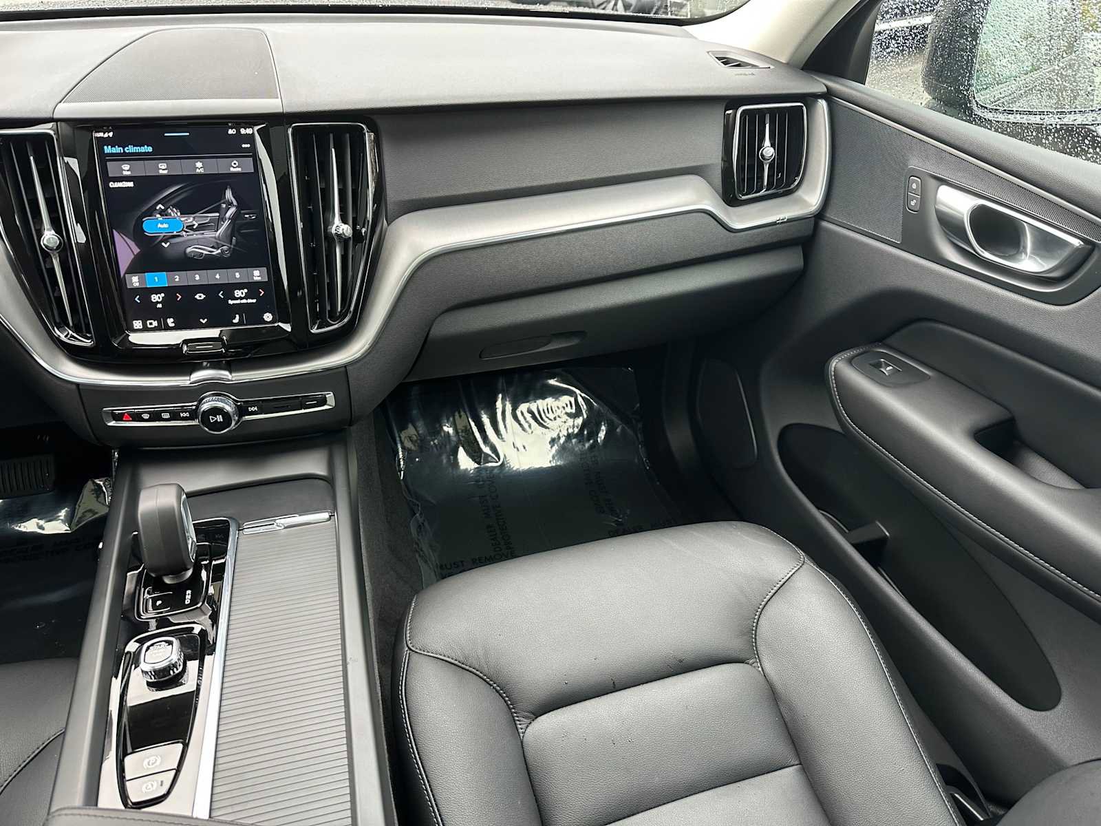 Used 2025 Volvo XC60 B5 Core w/ Protection Package Premier image 18