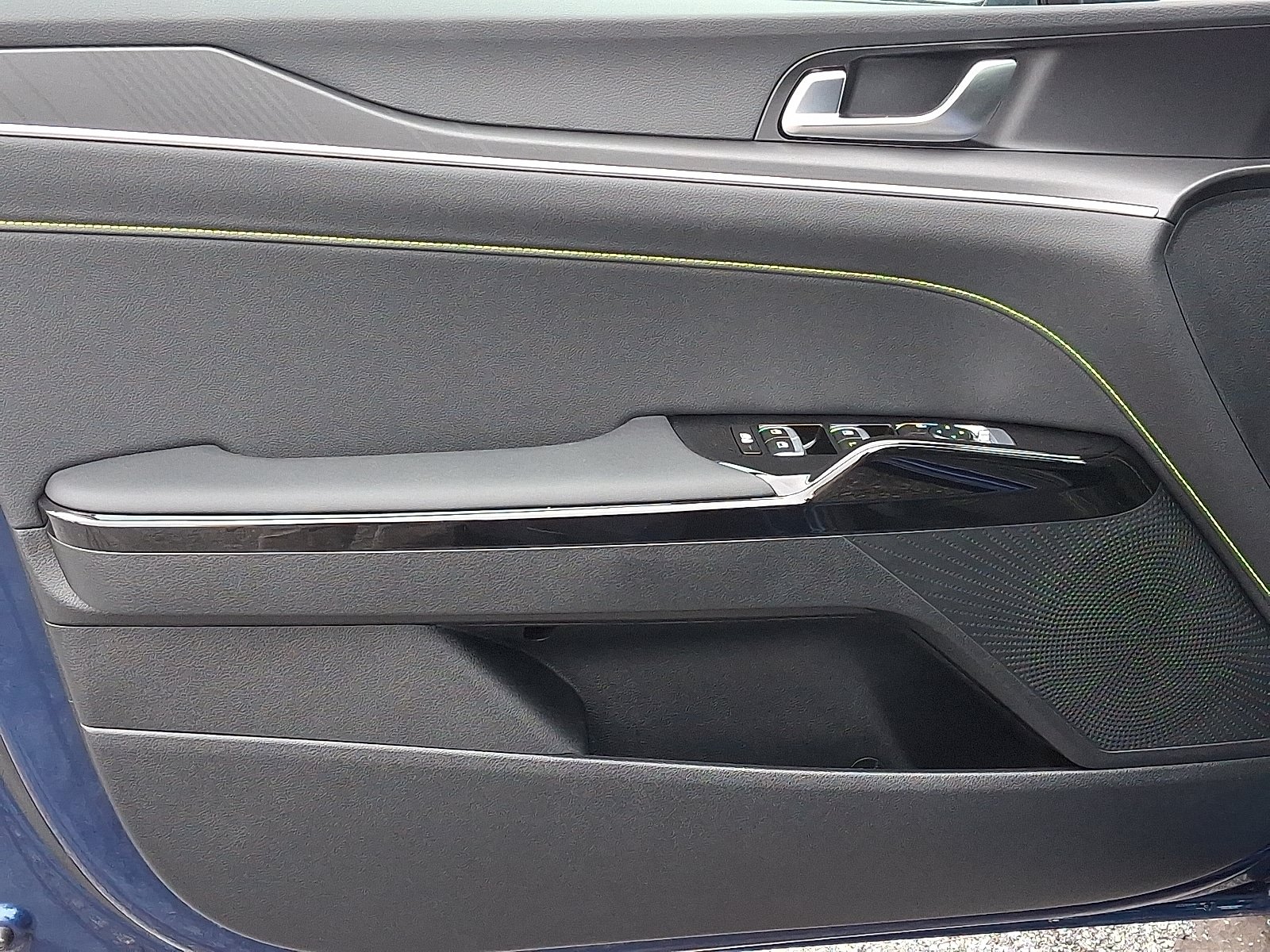 New 2026 Kia K5 GT FWD image 8