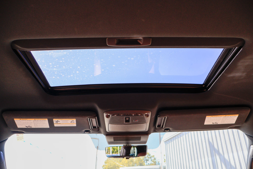 Used 2023 INFINITI QX80 Sensory w/ Cargo Package AWD/4WD image 12